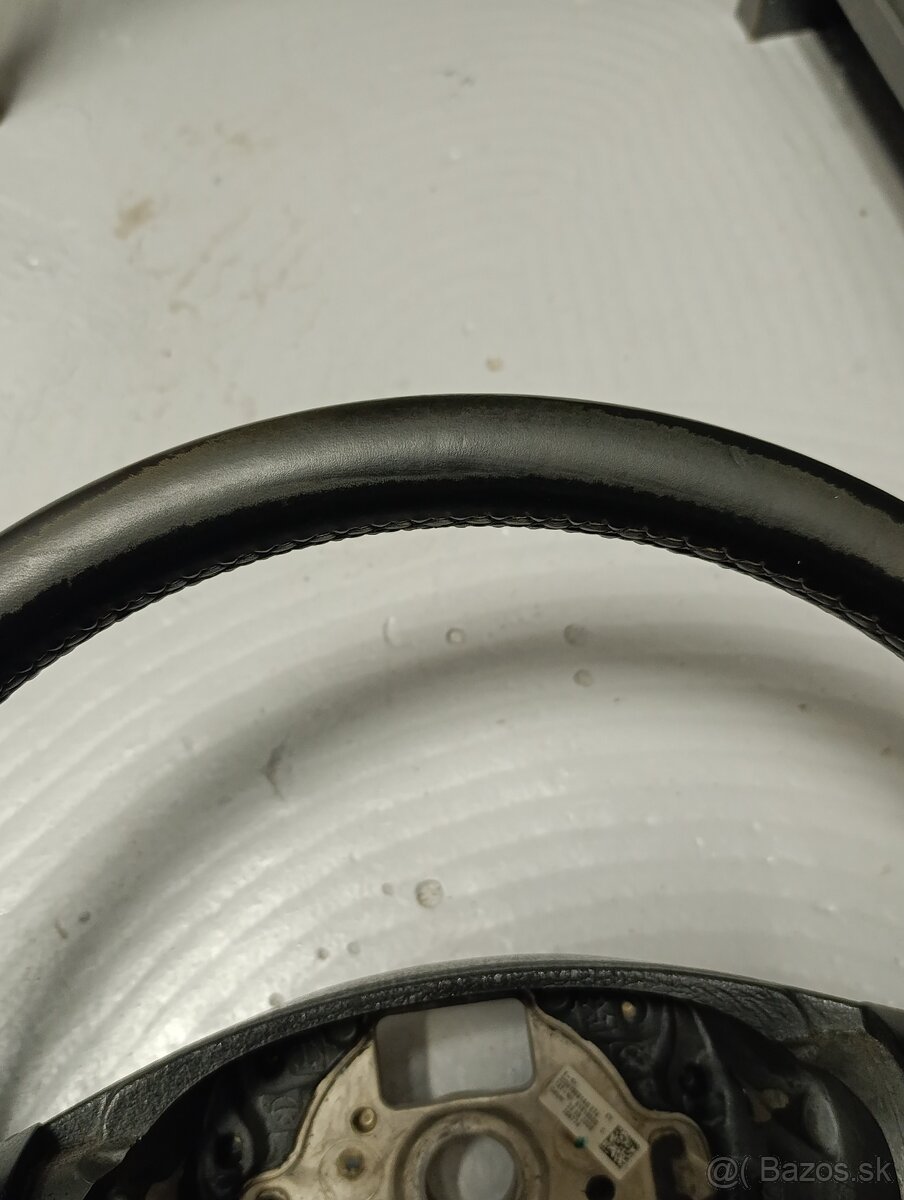 Kožený tříramenný volat VW Passat B6 - 2