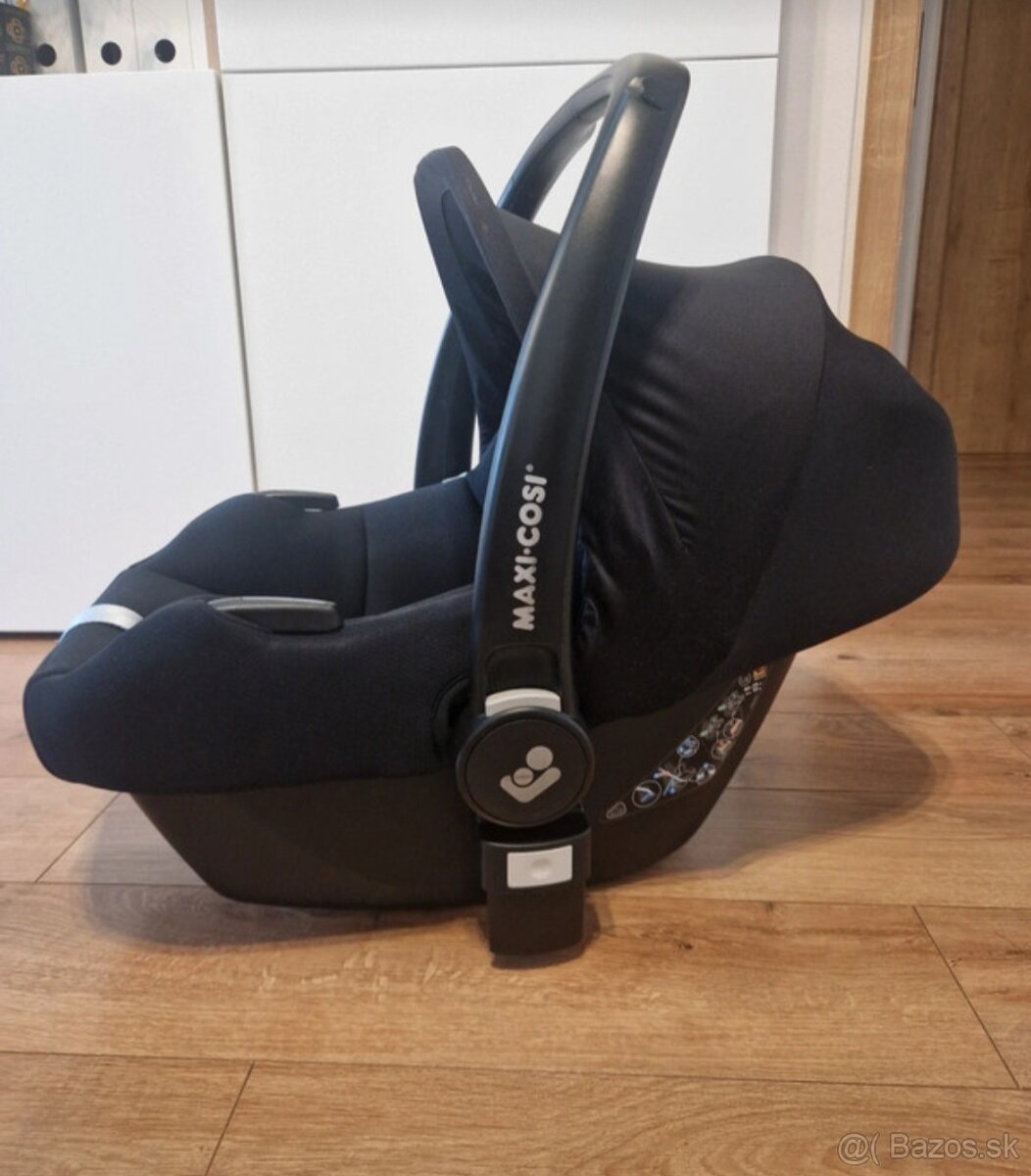 Maxi - Cosi Cabriofix vajíčko a i-size base - 2