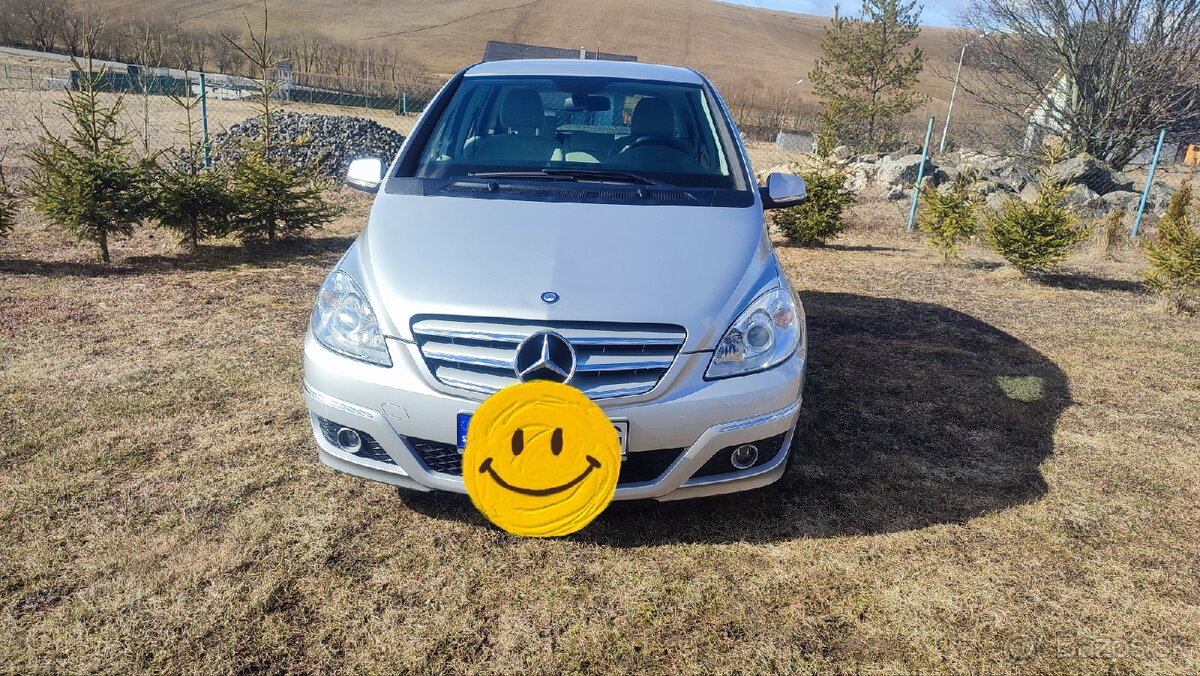 Mercedes-Benz B180 - 2