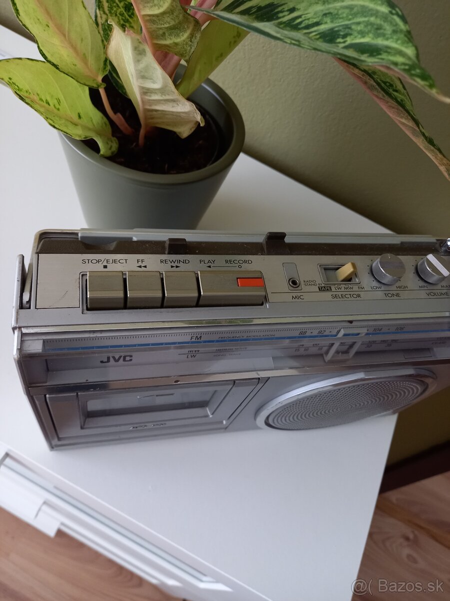 Radiomagnetofon JVC - 2