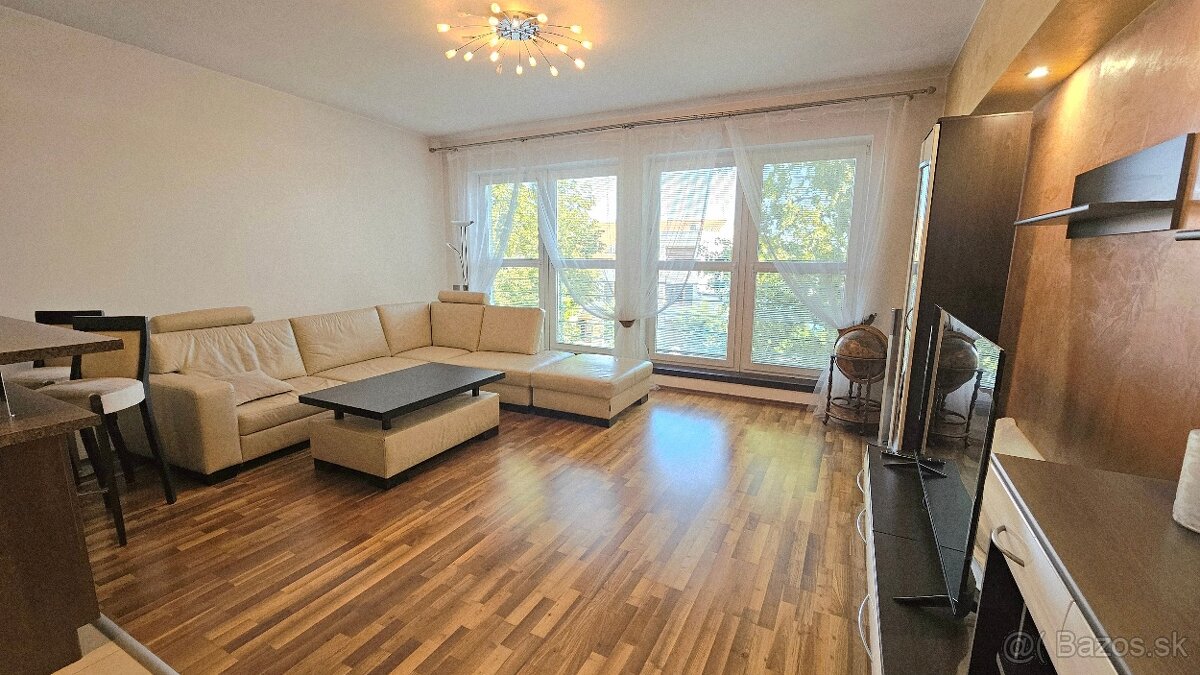 PRENÁJOM, Priestranný 3 izbový byt CENTRUM, SEREĎ - 2