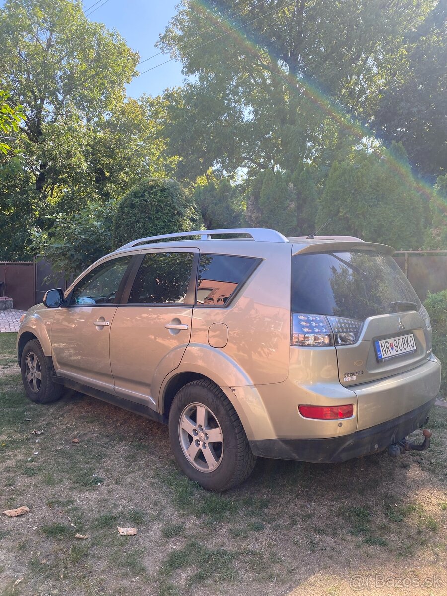 Predám mitsubishi outlander 2.2 DI-D 4x4 - 2