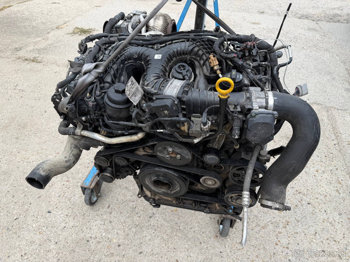VOLKSWAGEN AMAROK 3.0 TDi V6 - 2