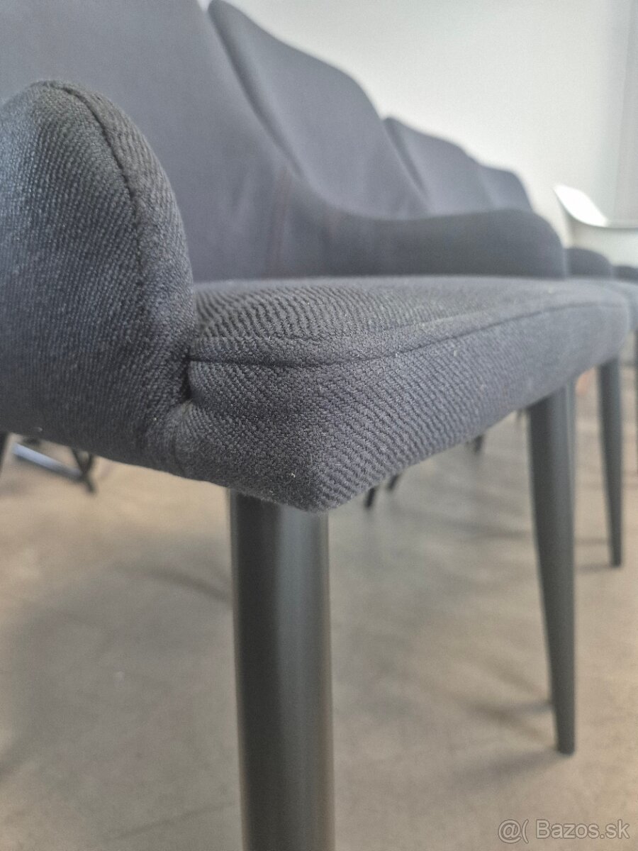 predam 4x novu dizajnovu stolicku (vystavena v showroome) - 2