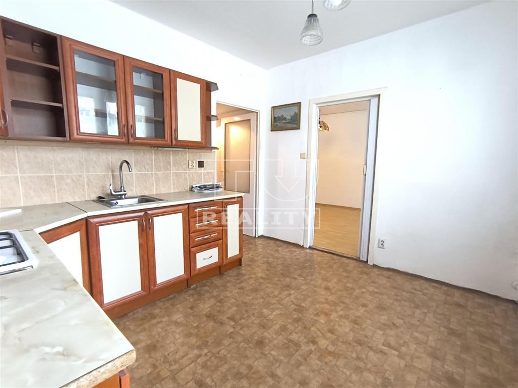 Na predaj slnečný 3 izbový byt v Partizánskom, 65m2 - 2