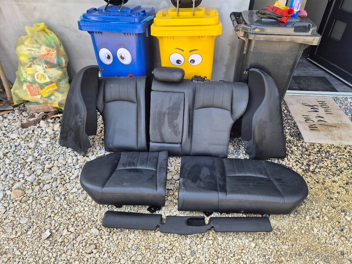 Rozpredám na diely Mercedes Benz C, W203, sedan - 2