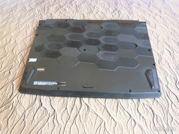 MSI Katana GF66 11UC - 2