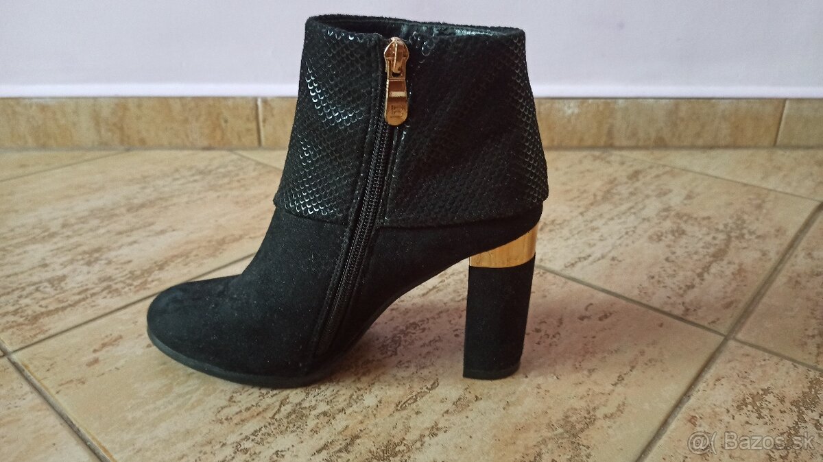 Damske cizmy Laura Biagiotti vel. 35 - 2