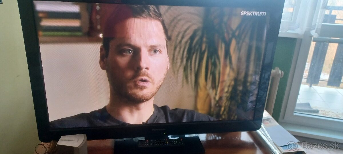 Panasonic TX-P42C3E - 2