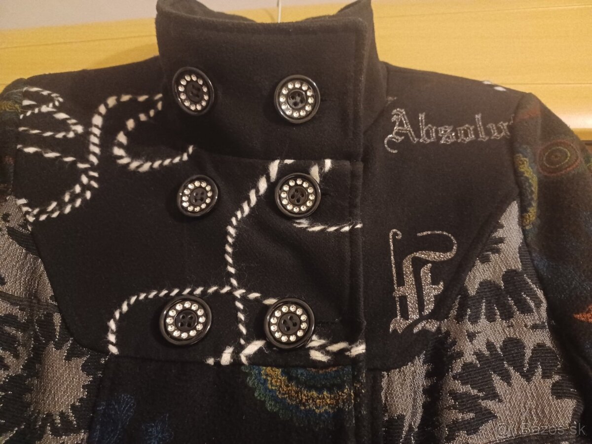 Kabát s aplikáciou - 2