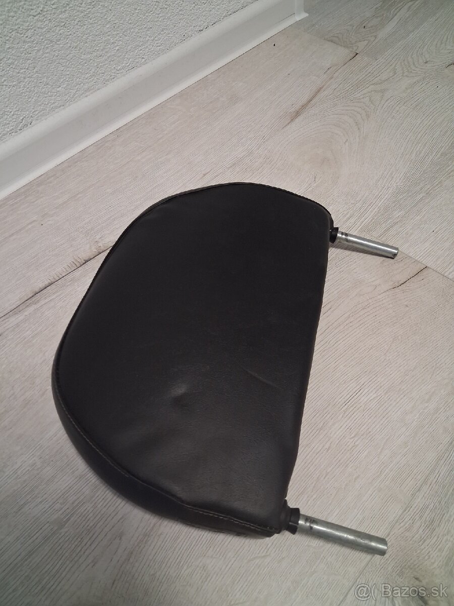 Opierka hlavy Škoda 105l 120l - 2