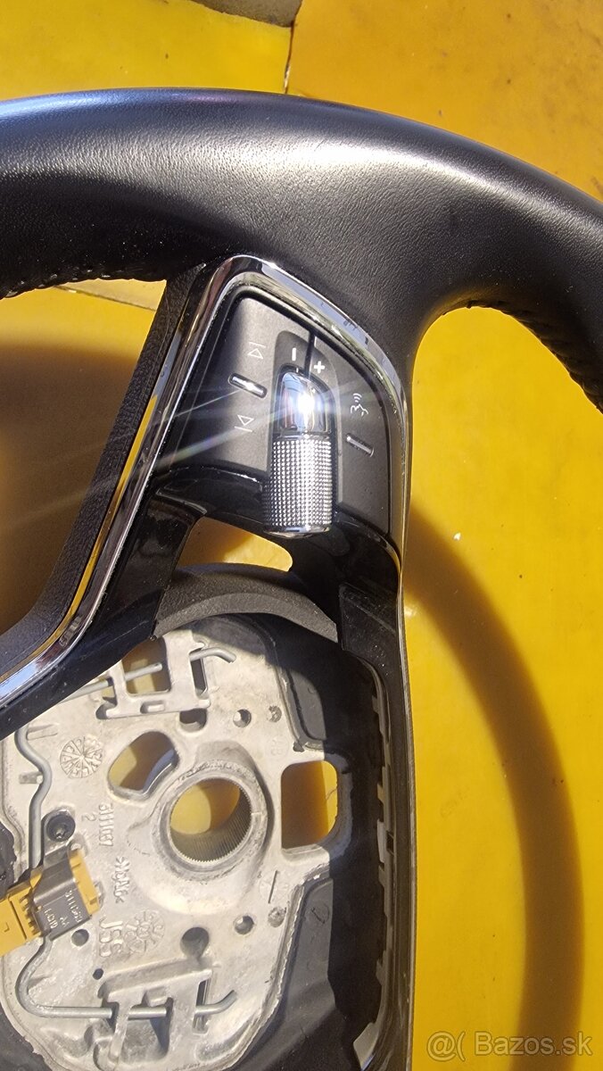 Predam volant škoda octavia 4 5e3419093b - 2