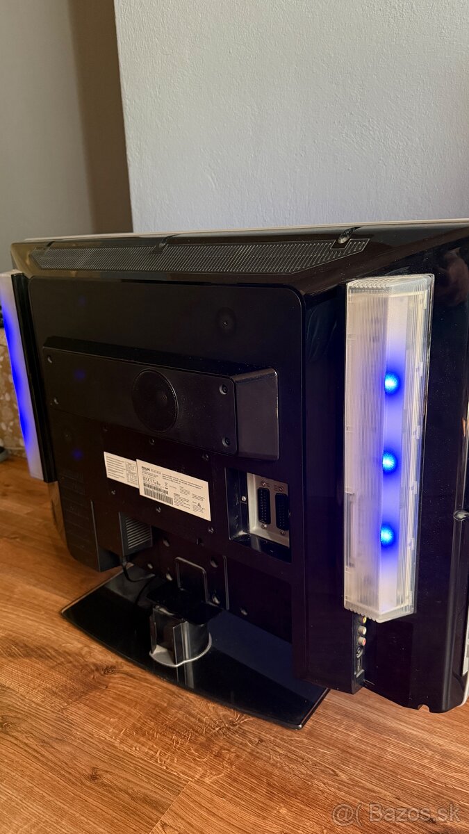 LCD televízor Philips 32PFL7962D/12 – 32” - 2