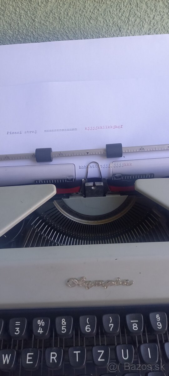 Písací stroj , retro kancelárske potreby - 2