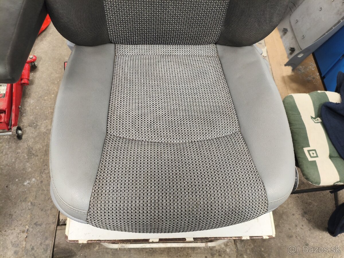 Predam sedadlo vodica Vito/Viano - 2