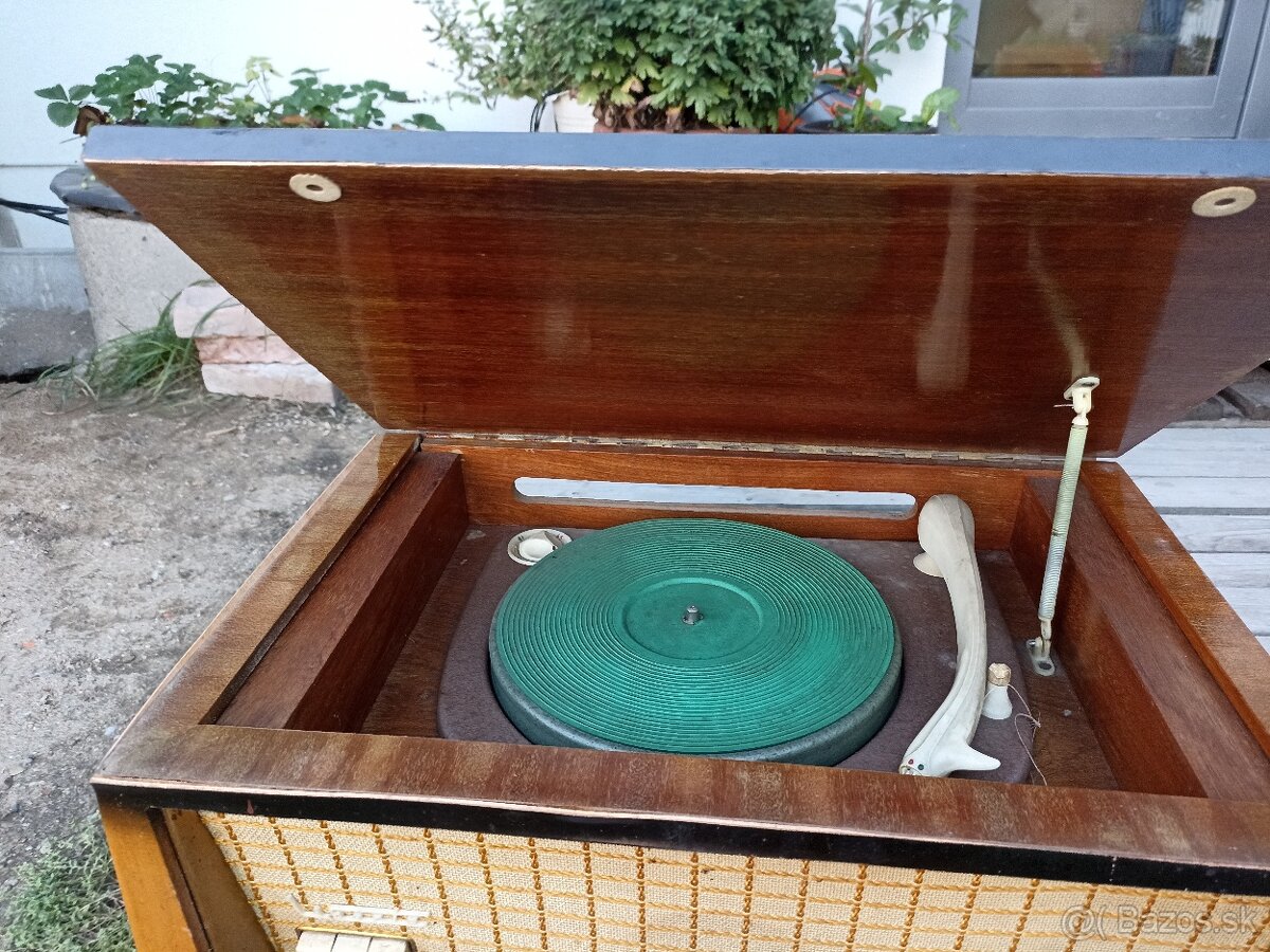 Rádio Tesla 1008a - 2