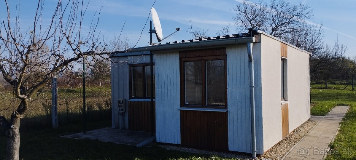 Pozemok s chatkou - 2