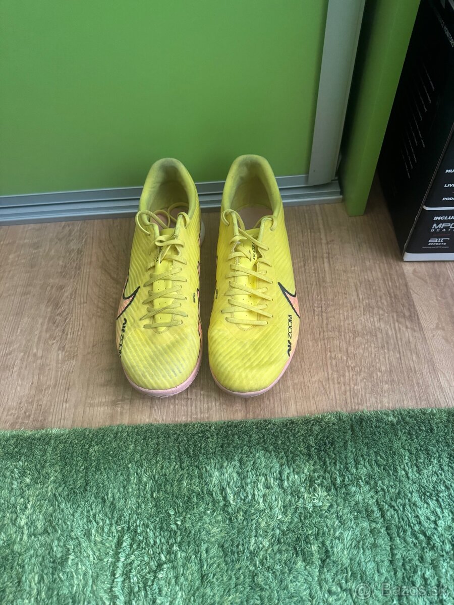 Halové kopačky nike mercurial - 2