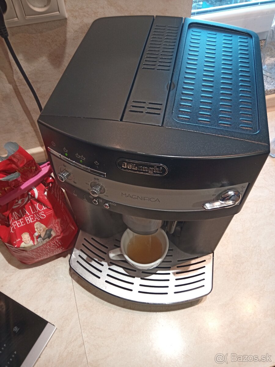 Delonghi Magnifica vo vybornom stave, plne funcny - 2