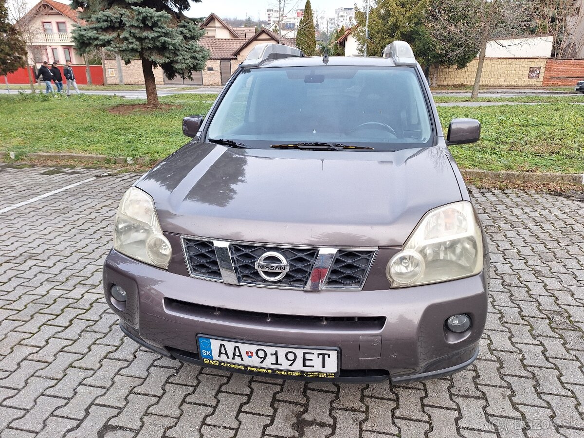 Nissan X-Trail T31 2,5 benzín - 2