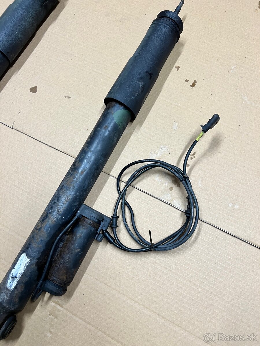 Tlmiče zadné vzduchové Mercedes W211,219 - 2