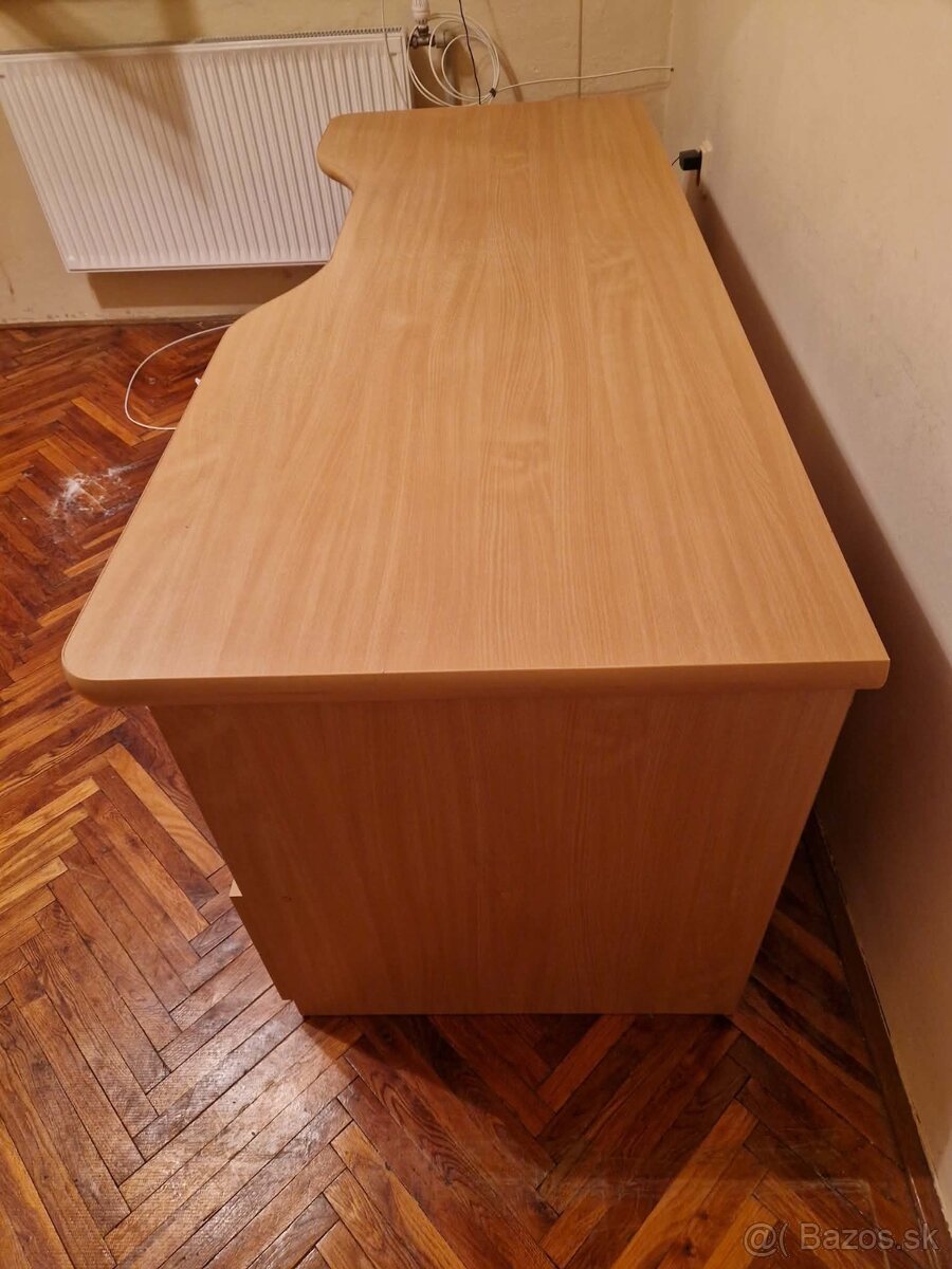 Počítačový stôl - 2