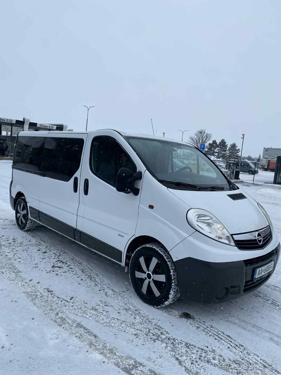 Opel vivaro long - 2