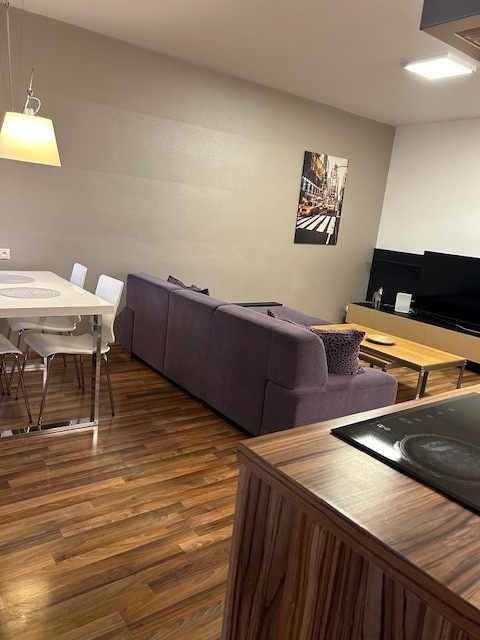 Prenajmem 3-izbový byt Bratislava 1 - 2