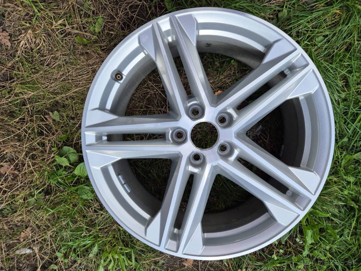 Alu disky Audi Q5 R19 et39 8j - 2