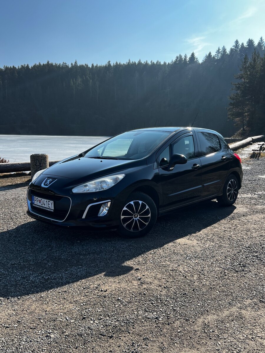 Predám Peugeot 308 1.6 Diesel r.v. 2012 - 2