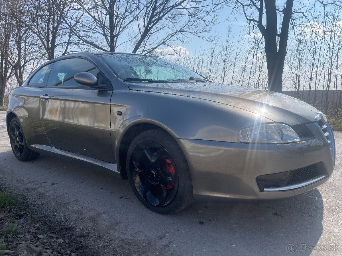 Alfa Romeo GT - 2