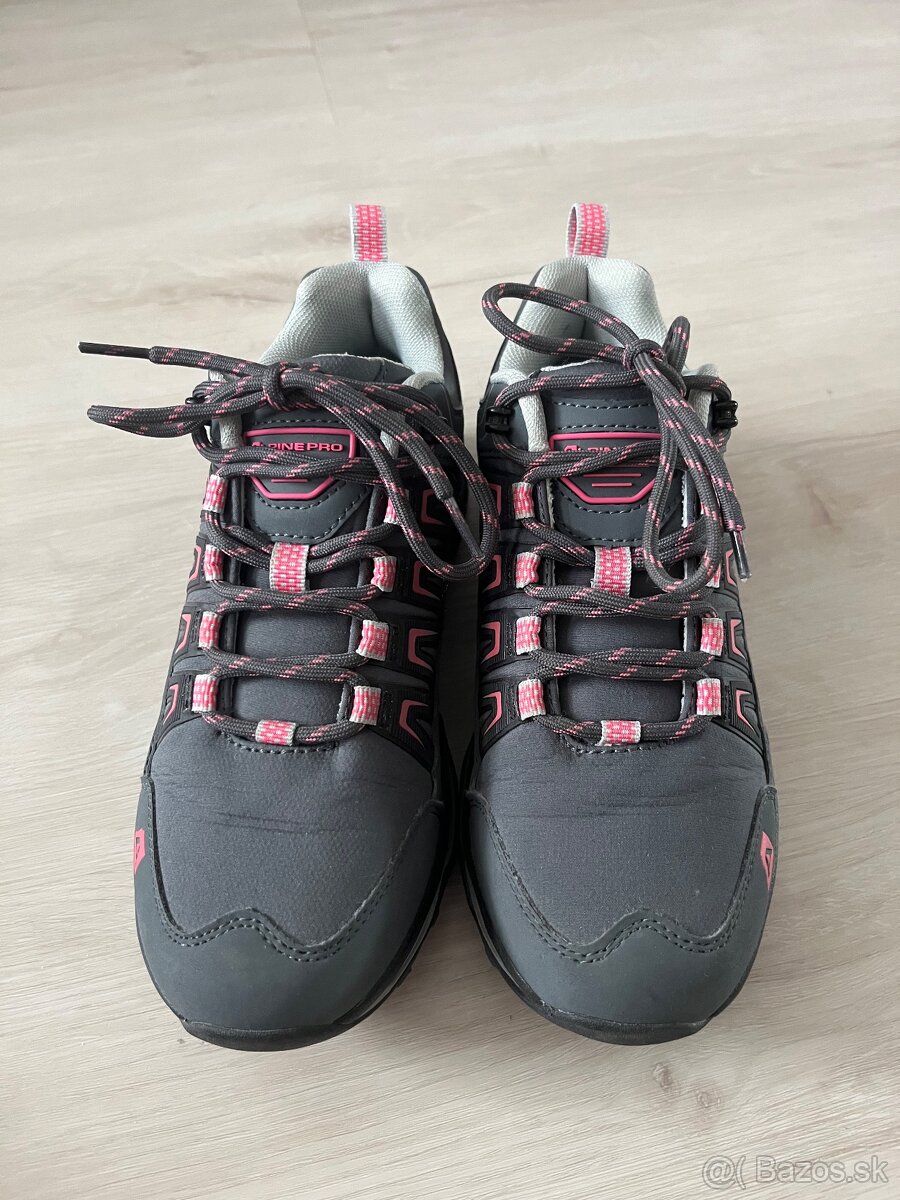 Turistické topánky Alpine Pro, v.37 - 2