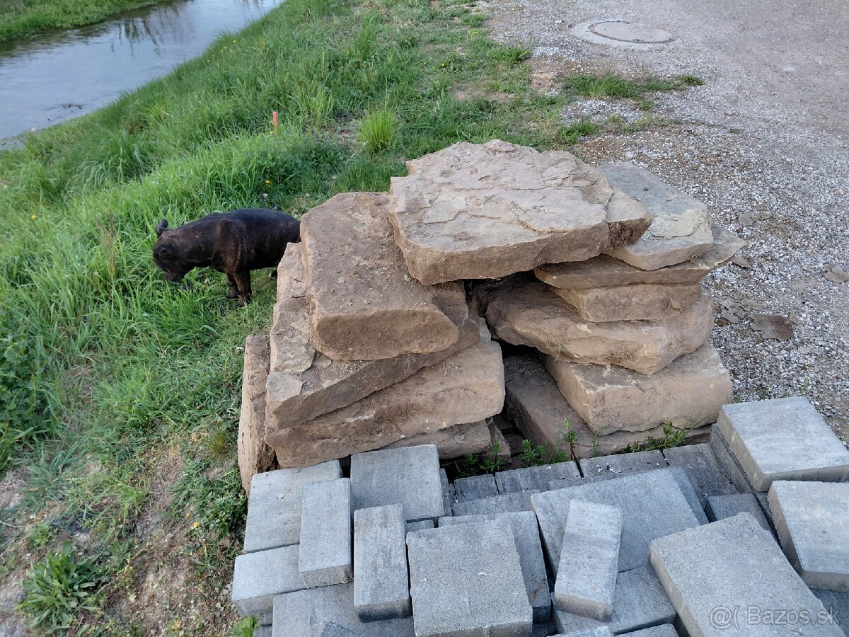 Kamenné kocky andezit, mačacie hlavy,pieskovec - 2