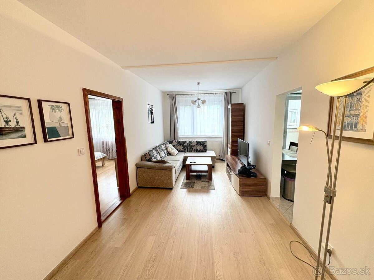 NA PRENÁJOM 3-IZBOVÝ ZARIADENÝ BYT – ZNIEVSKA, PETRŽALKA – foto 2