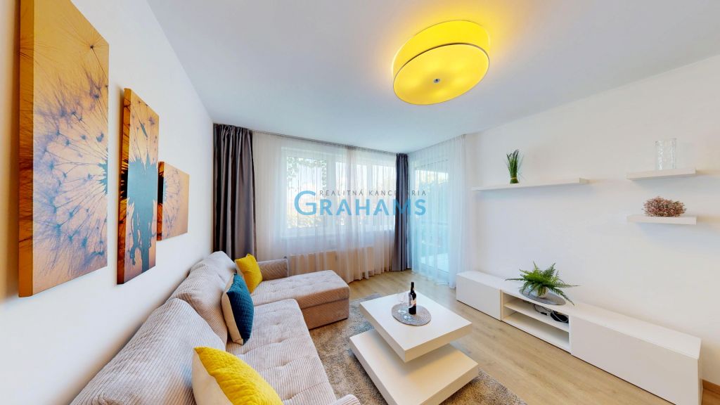 Moderný 2‑izbový byt s terasou, predzáhradkou a vlastným par – foto 2