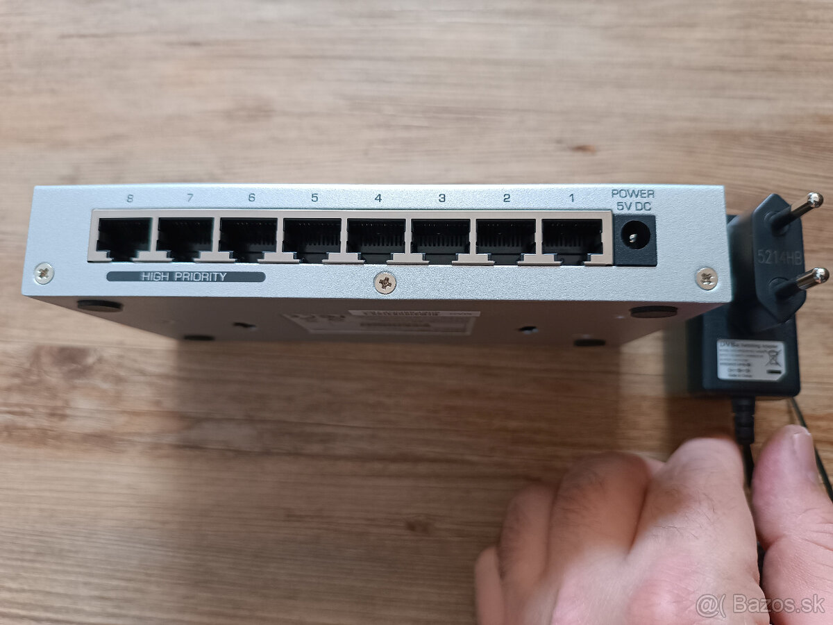 ⚡️ Switch 8x 100Mb Zyxel ES108A ⚡️ - 2