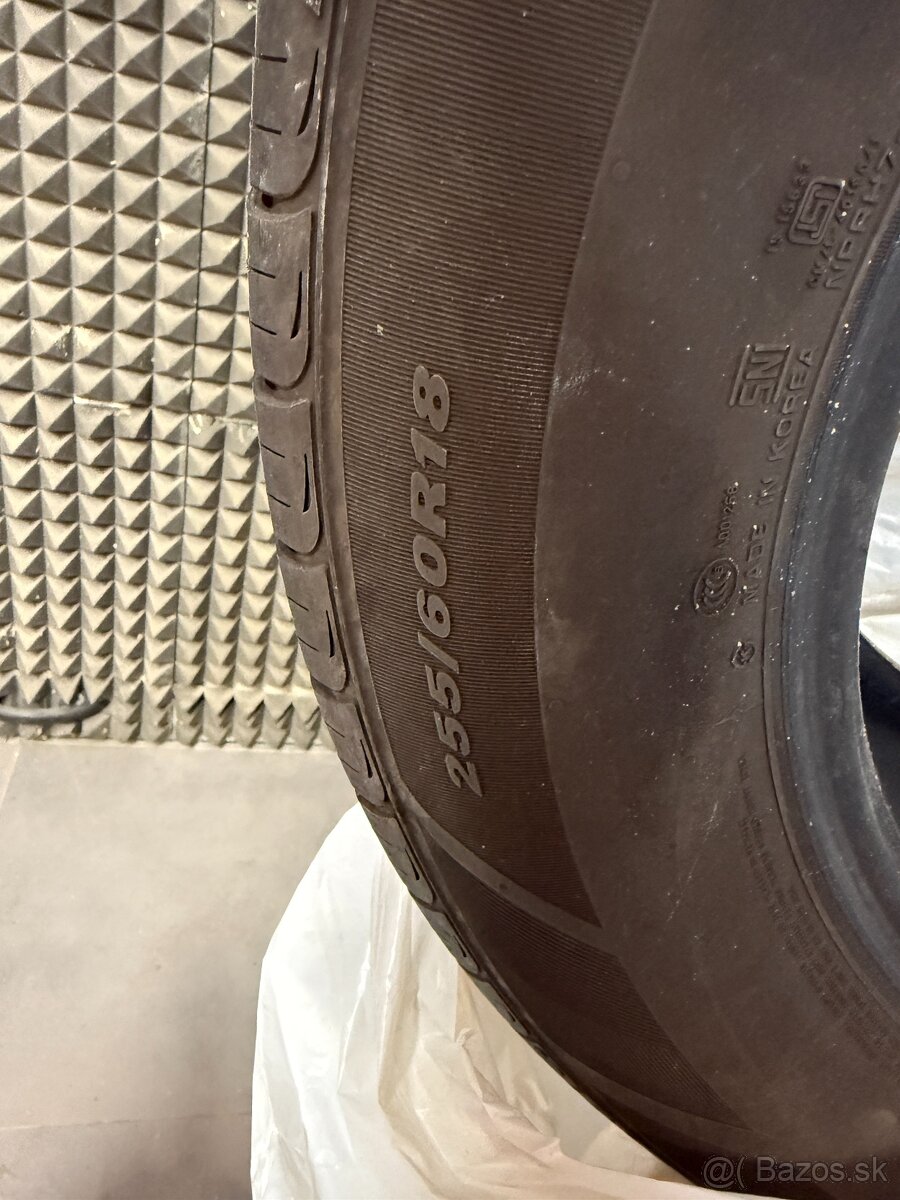 Nexen 255/60 r18 celoročné - 2