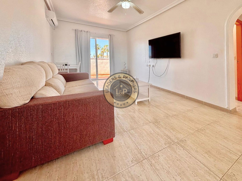 Apartmán 3+1 s bazénom Torrevieja-Los Altos, Španielsko - 2