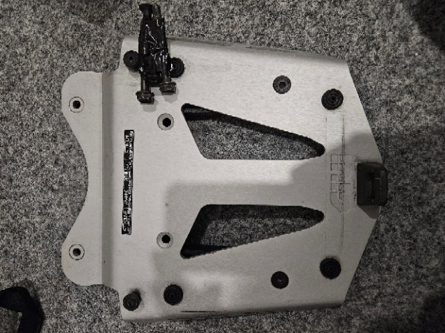 KTM 1290 Super Adventure hliníkový zadný nosič GIVI pc.140€ - 2