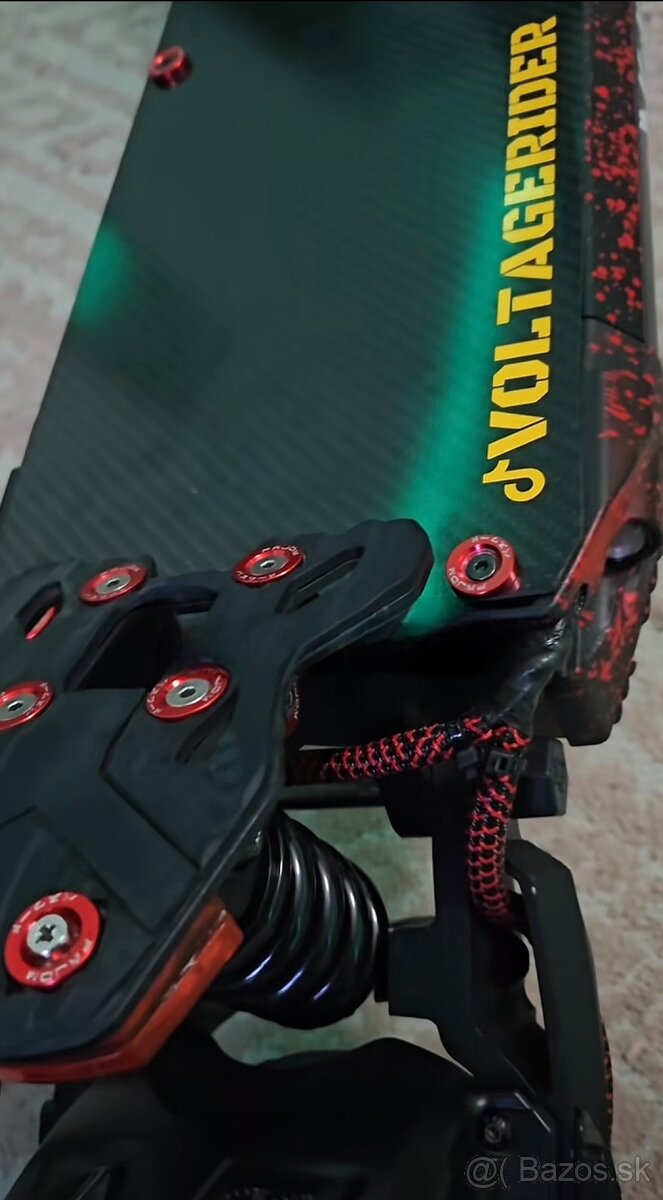 Dekoracne tuning podlozky + sroby (inbus) Kukirin Kugoo - 2