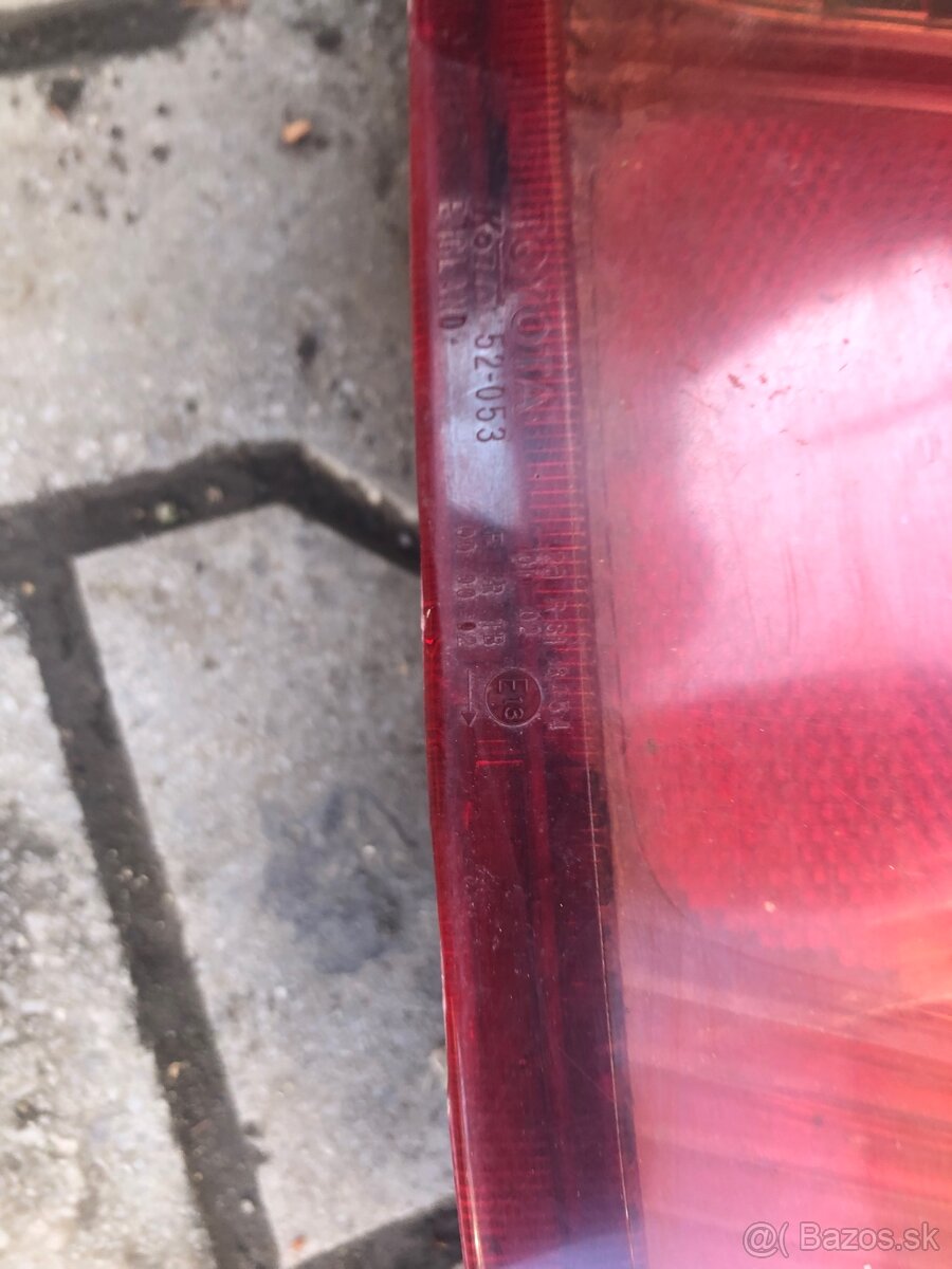 TOYOTA YARIS I (1999-2005) - SVETLO ZADNÉ PRÁVE - 2