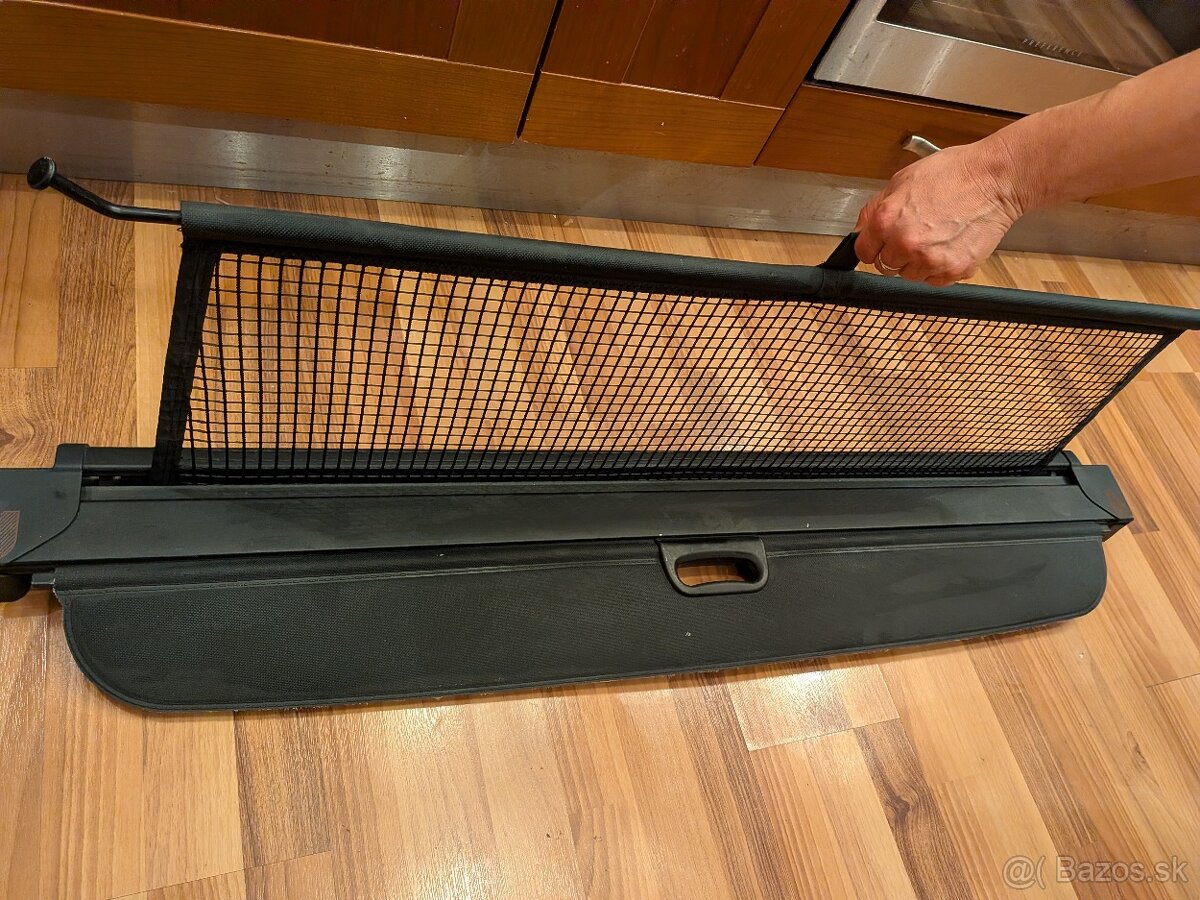 Cierna roletu do kufra BMW X5 E 70 - 2