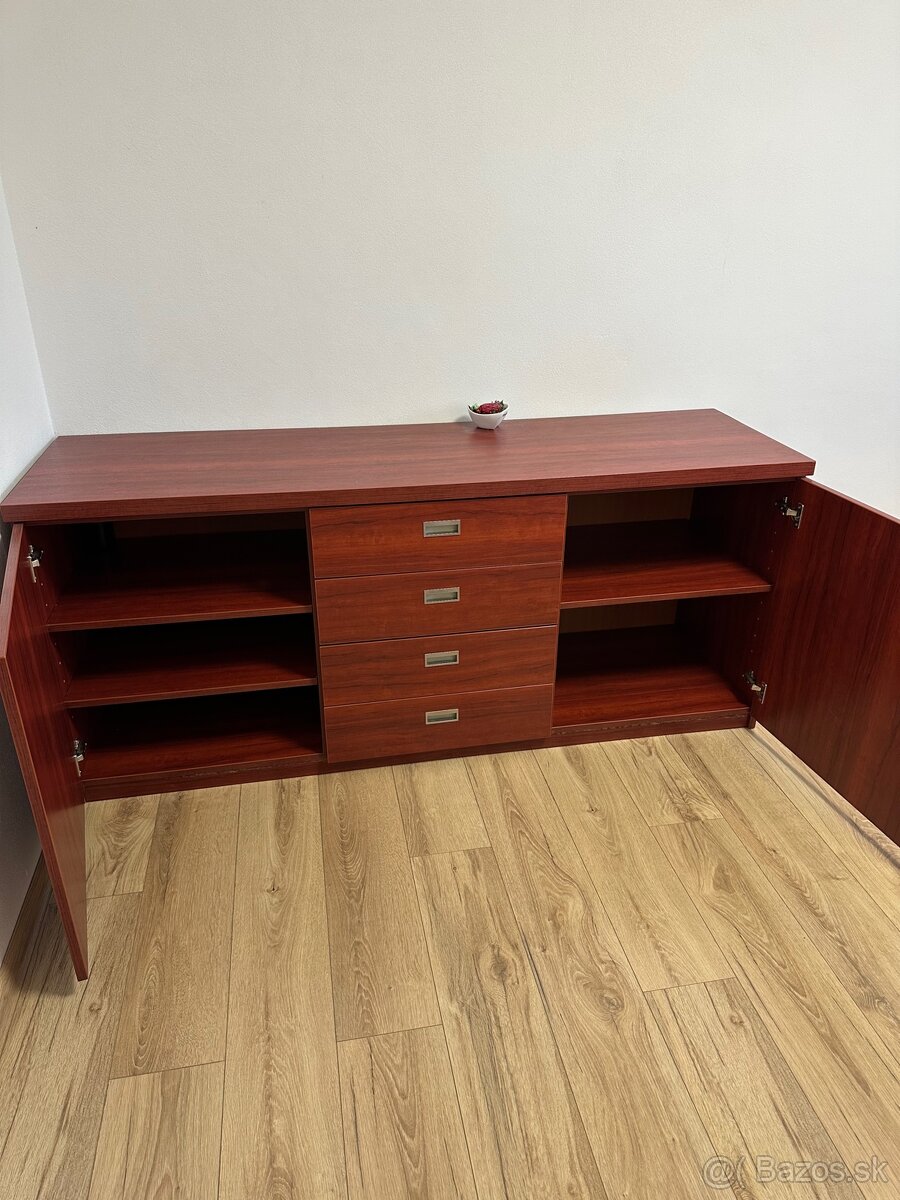 Komoda - 2