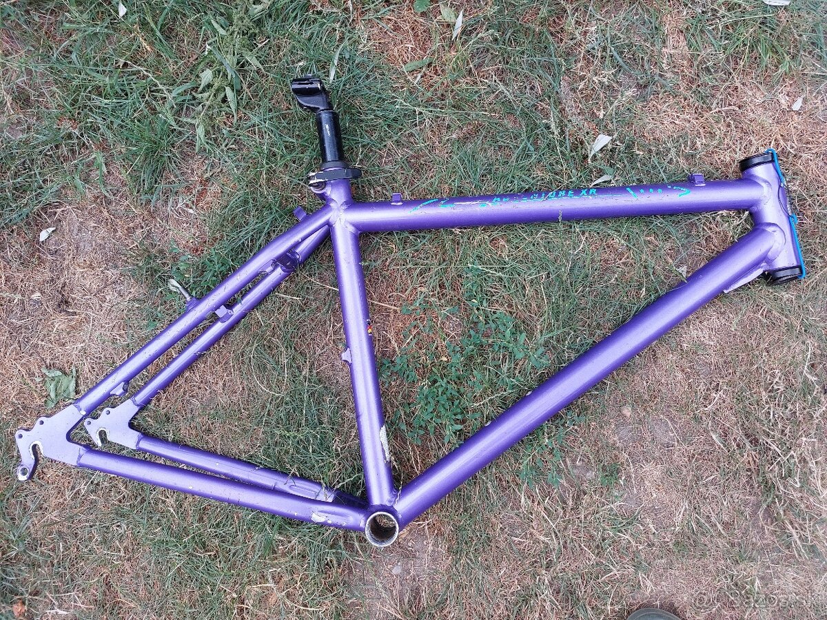 Hlinikovy ram pre 26" kolesa - 2