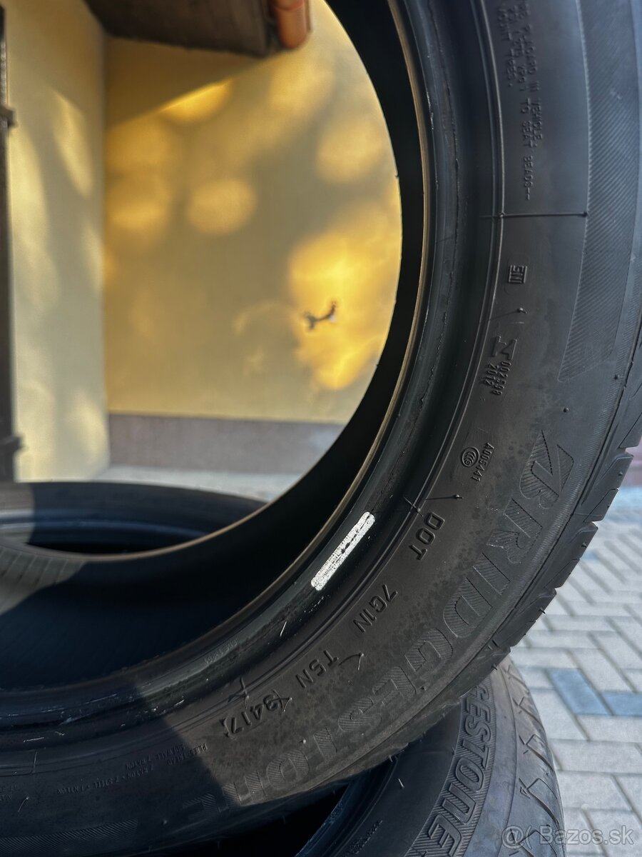 Bridgestone 225/50 R18 - 2