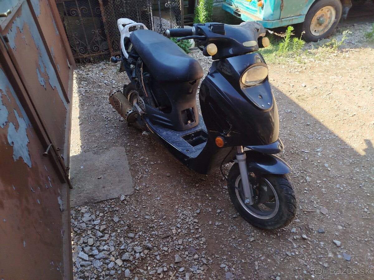 Adams 125 4t - 2
