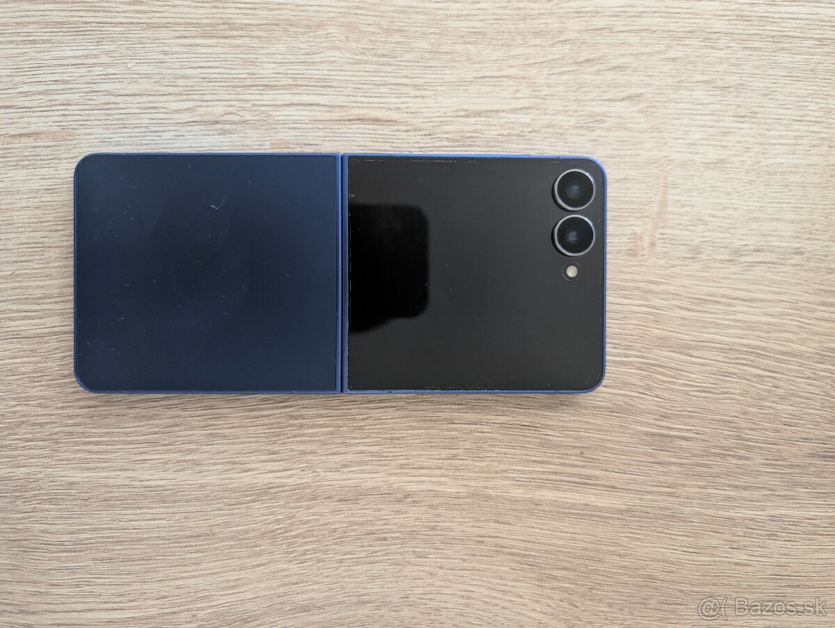 Samsung Galaxy Z Flip 7 - 2