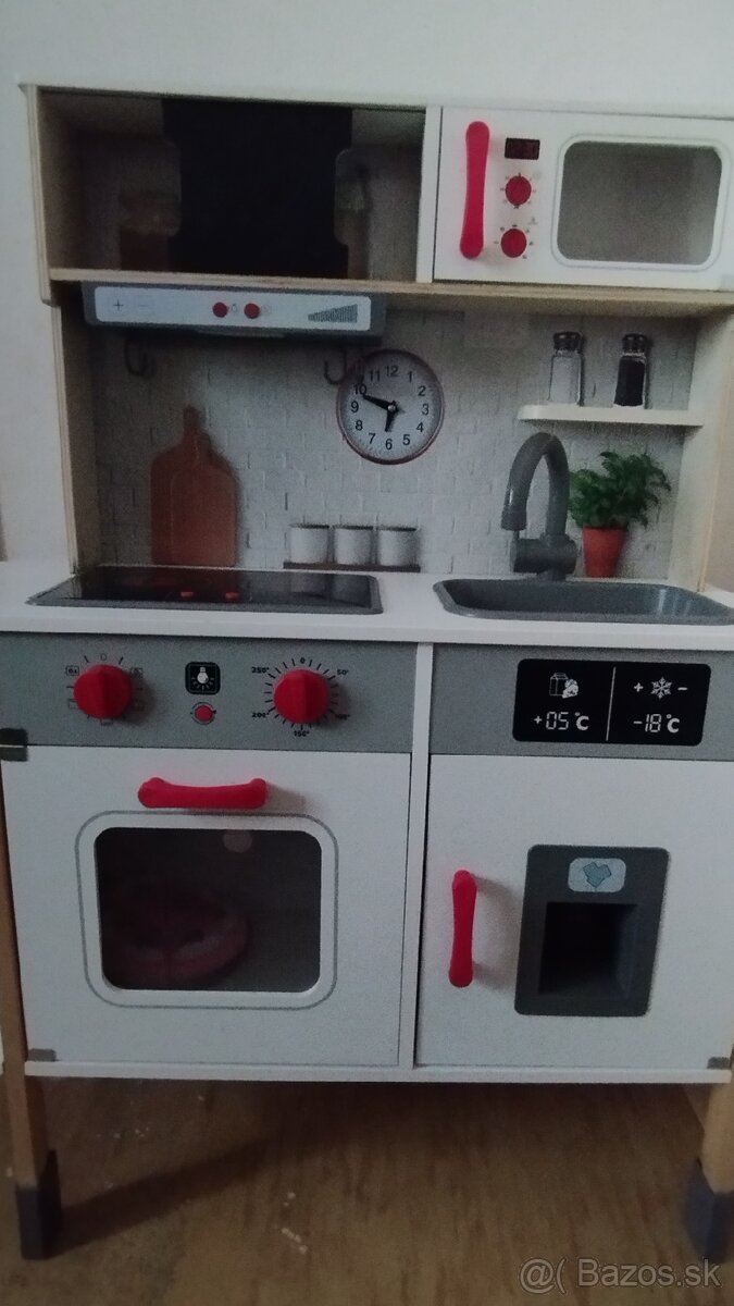 Drevená kuchynka + drevený domcek - 2