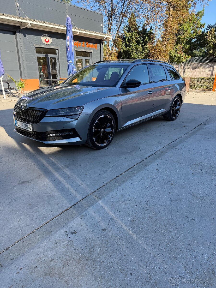 Škoda Superb IV Combi Sportline–360 kamera,panoráma,webasto - 2