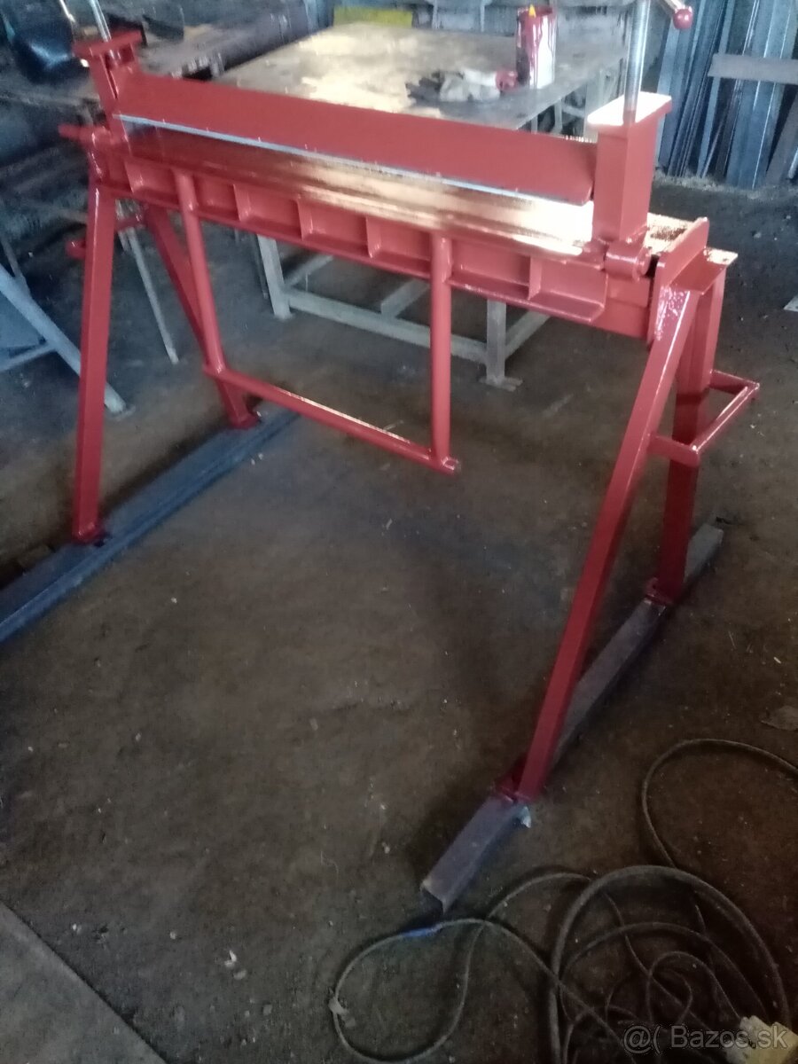 Ohýbačka plechu - 2